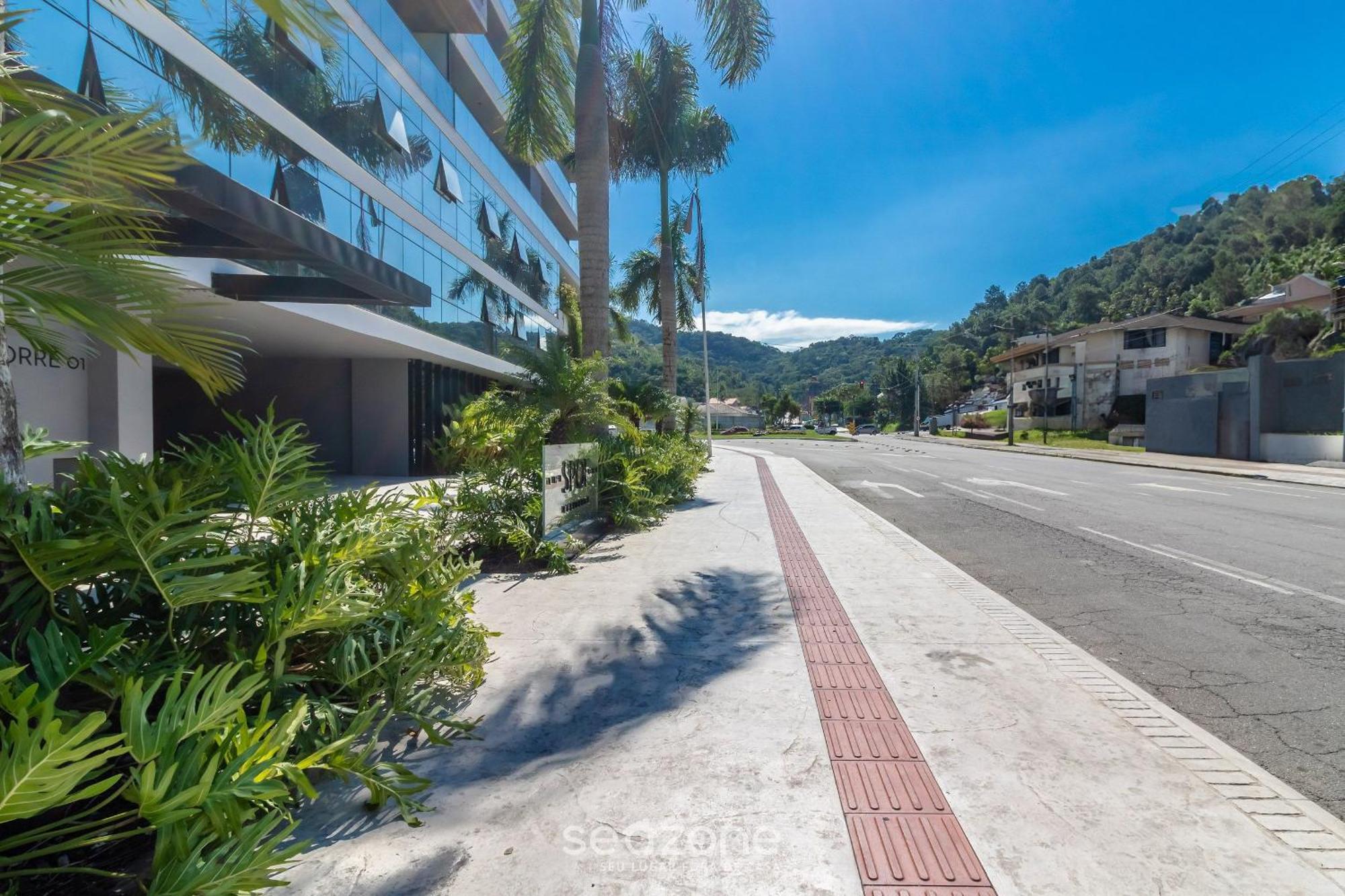 Prédio C/ Piscina Ao Lado Balneário Shopping Em Bc - Tso * Balneario Camboriu